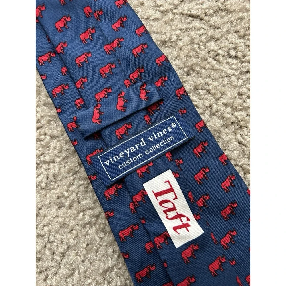 Taft School Rhinos Connecticut Tie Vineyard Vines Silk Made In USA 58” X 3.5”